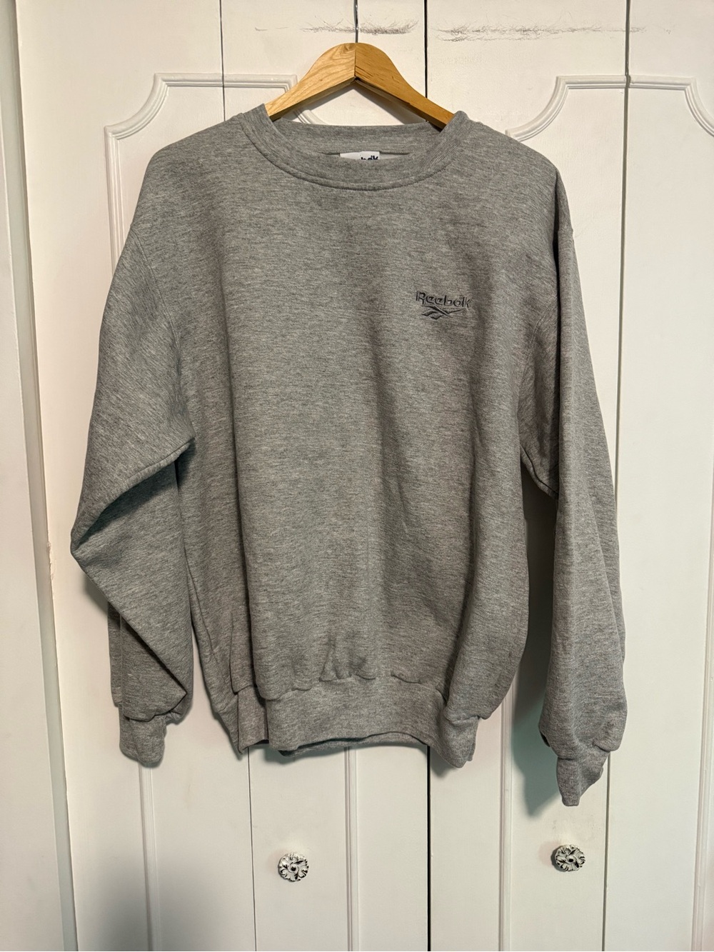 Vintage Deadstock Reebok 1993 Men's Light Gray Crewneck Sweatshirt